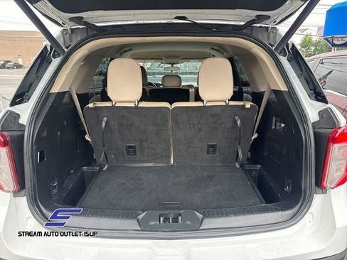 Used 2023 Ford Explorer XLT w/ Equipment Group 202A image 33