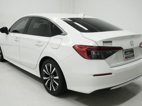 Used 2023 Honda Civic EX image 6