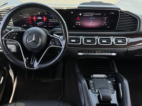 Used 2024 Mercedes-Benz GLE 350 4MATIC w/ 3rd Row Seat Package image 12