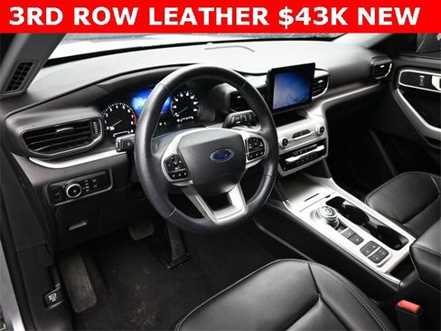 Used 2024 Ford Explorer XLT w/ Equipment Group 202A image 12