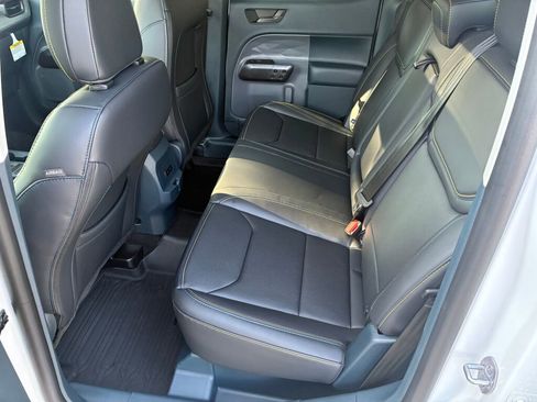 New 2025 Ford Maverick Lobo image 13