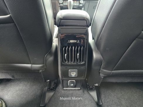 Used 2022 Jeep Compass Limited image 23