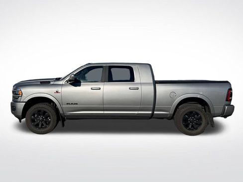 Used 2022 RAM 2500 Laramie AWD/4WD image 2