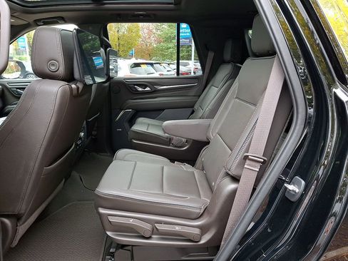 Used 2021 GMC Yukon Denali w/ Denali Ultimate Package image 10