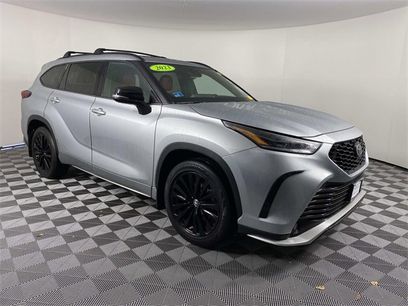 Used 2023 Toyota Highlander XSE