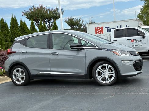 Used 2020 Chevrolet Bolt LT FWD image 3