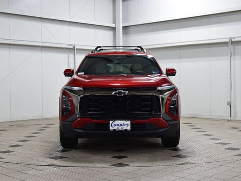 New 2026 Chevrolet Equinox ACTIV w/ Convenience Package III AWD/4WD image 2