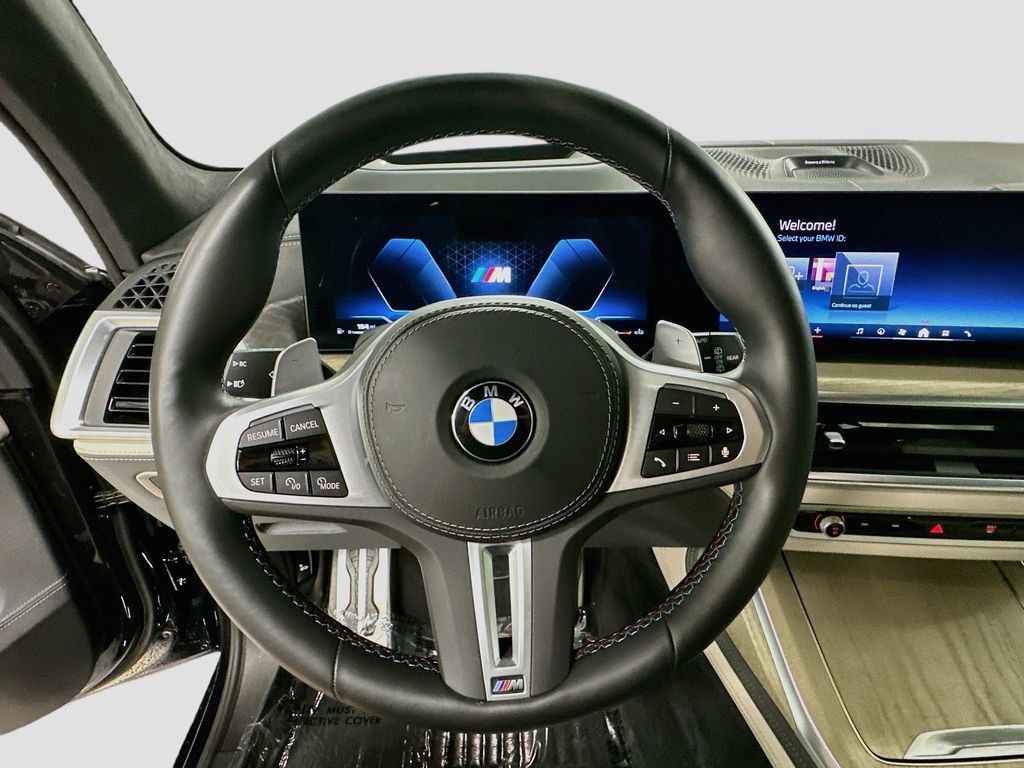 Used 2026 BMW X7 M60i AWD/4WD image 12