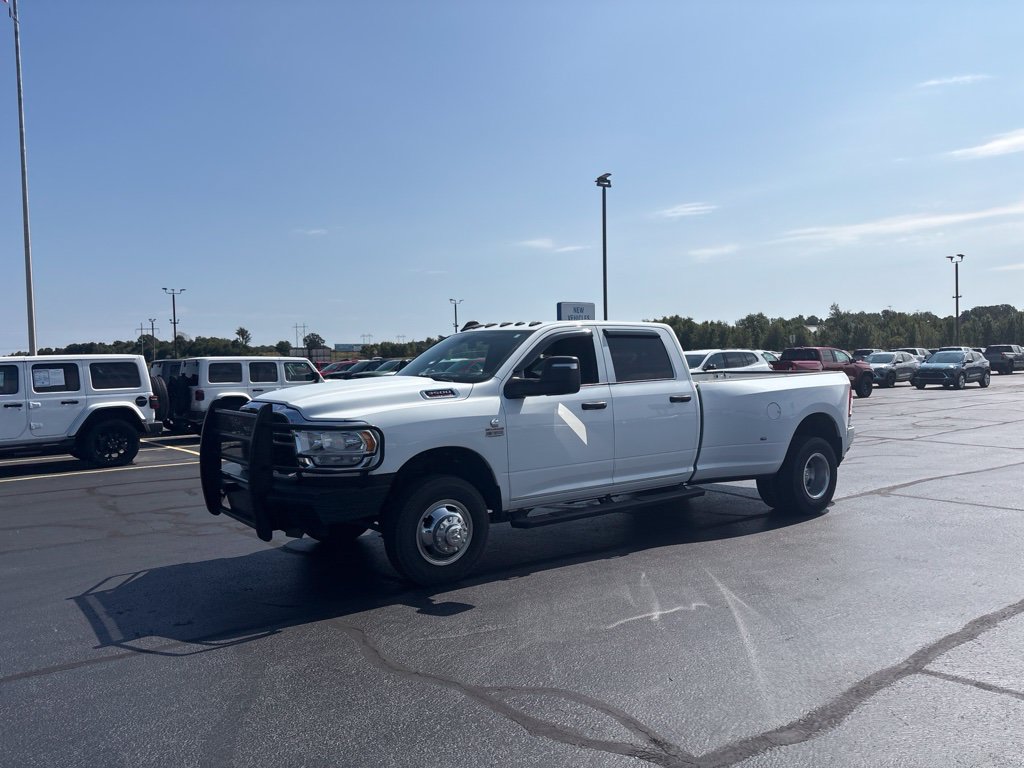 Used 2023 RAM 3500 Tradesman AWD/4WD image 4