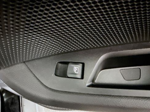 Used 2023 BMW i4 eDrive35 w/ Premium Package image 31