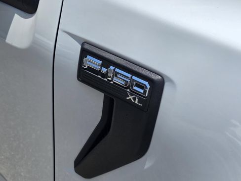 Used 2023 Ford F150 XL RWD image 5