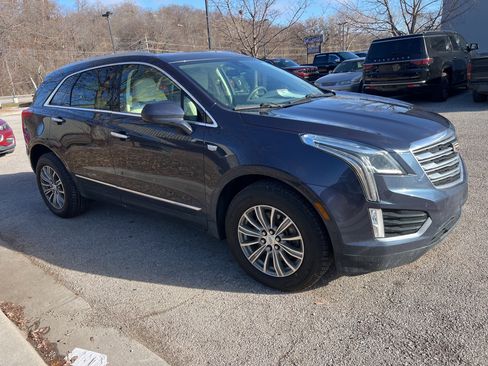 Used 2019 Cadillac XT5 Luxury image 3