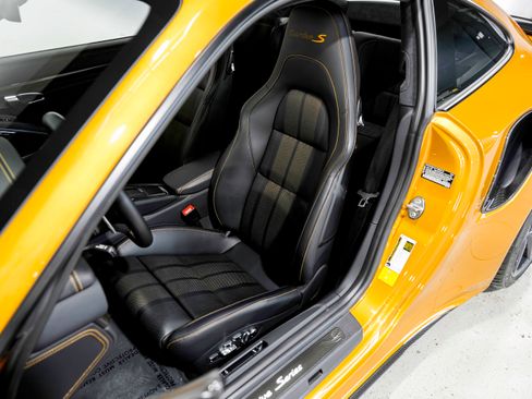 Used 2018 Porsche 911 Turbo S image 25