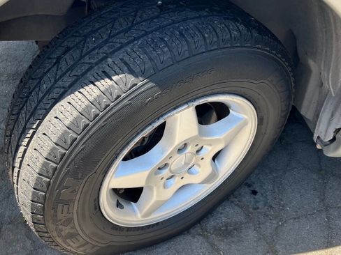 Used 1999 Mercedes-Benz ML 320 4MATIC image 29