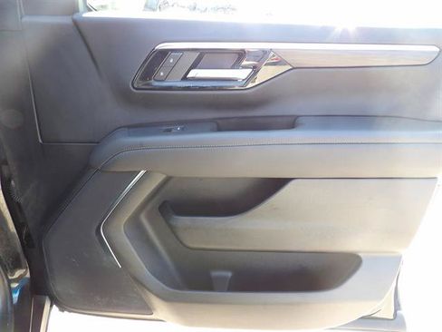Used 2025 Chevrolet Tahoe LS AWD/4WD image 41