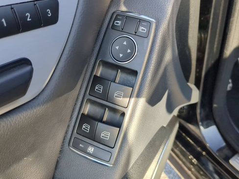 Used 2014 Mercedes-Benz C 300 4MATIC Sedan image 54