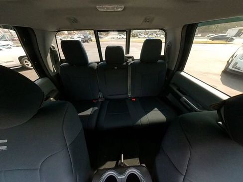 Used 2016 Ford F250 XLT w/ XLT Premium Package image 30