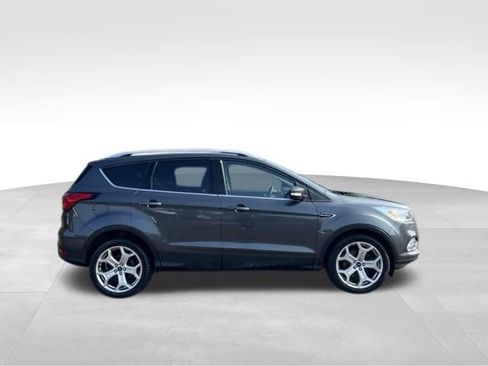 Used 2019 Ford Escape Titanium FWD image 6
