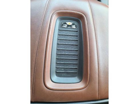 Used 2020 Cadillac Escalade Premium Luxury image 26