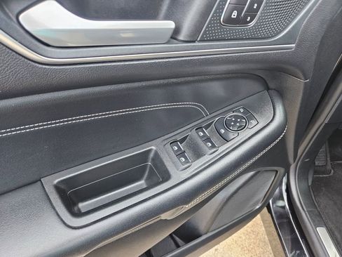 Used 2024 Ford Edge Titanium image 15