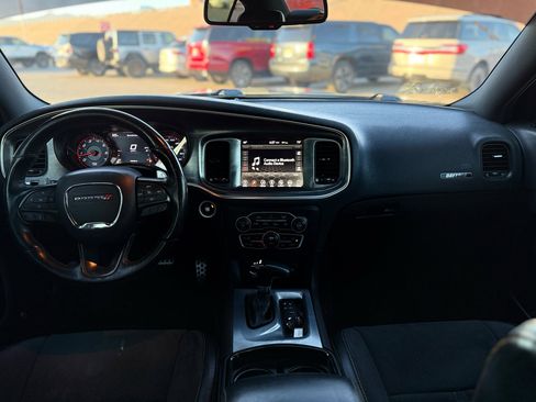 Used 2017 Dodge Charger R/T image 17