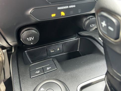 Used 2022 Ford Ranger XL image 32