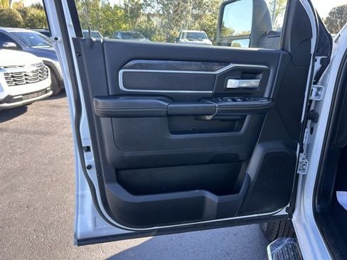 Used 2024 RAM 3500 Big Horn image 12