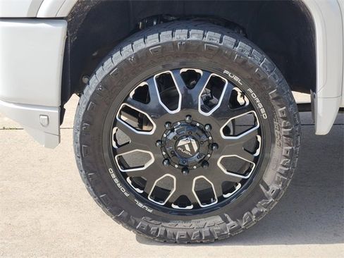 Used 2023 GMC Sierra 3500 Denali w/ Technology Package image 10