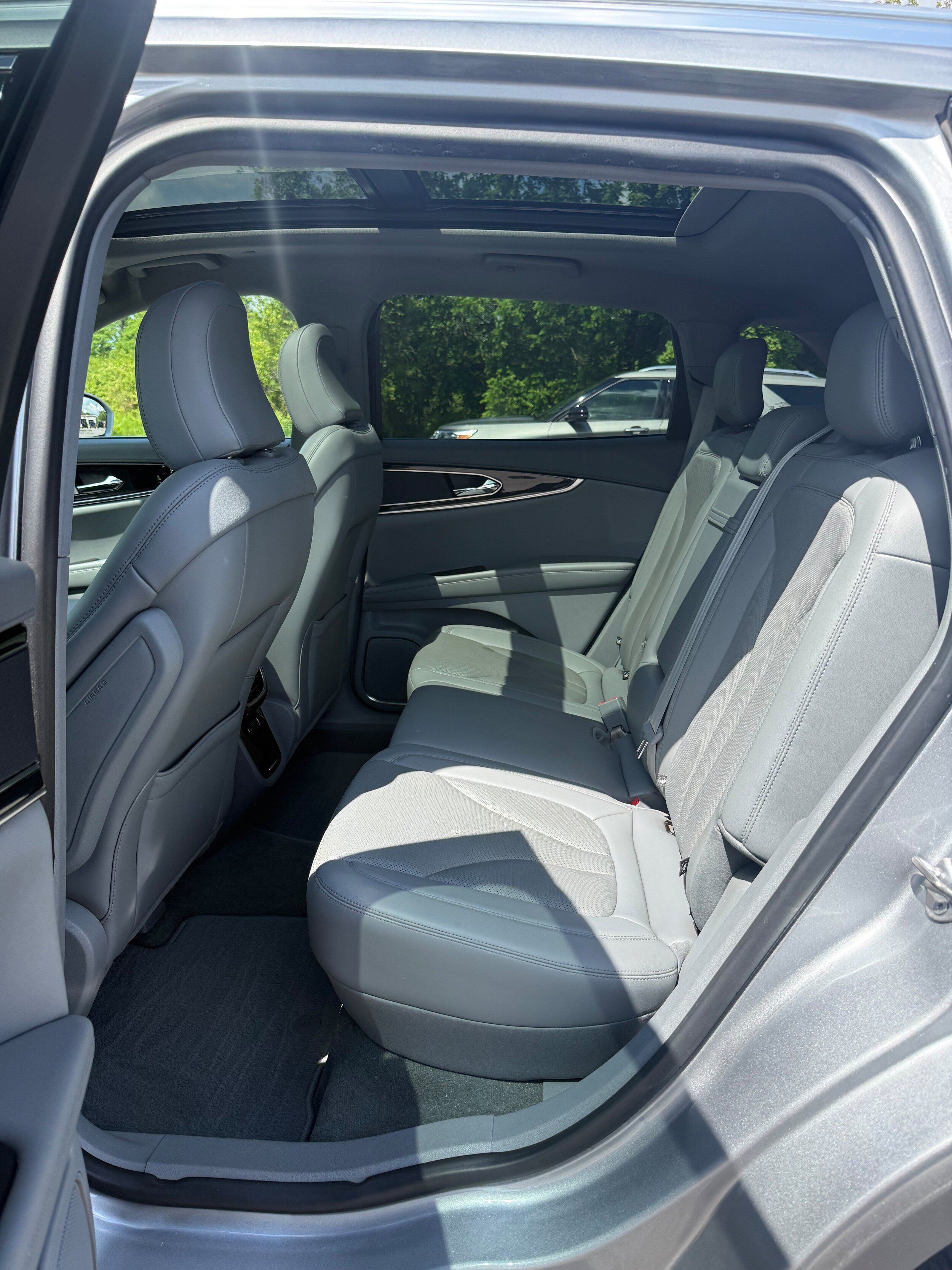 Used 2023 Lincoln Nautilus Reserve AWD/4WD image 16