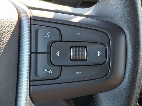 Used 2024 GMC Sierra 1500 SLT image 17