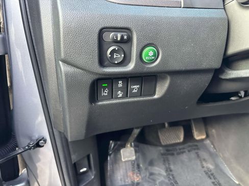 Used 2021 Honda Ridgeline Sport image 15