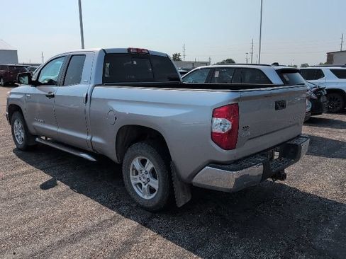 Used 2016 Toyota Tundra SR5 AWD/4WD image 2