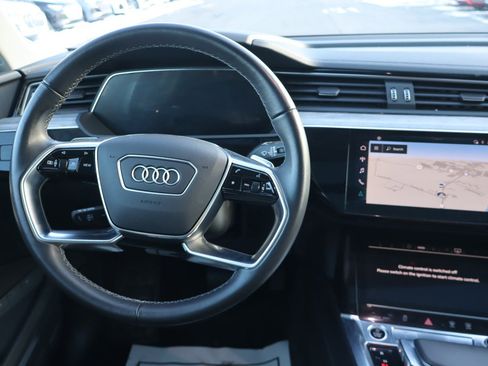 Used 2024 Audi Q8 e-tron Premium Plus w/ Premium Plus Package image 10