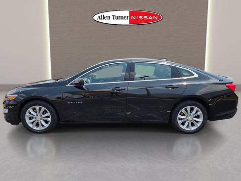 Used 2025 Chevrolet Malibu LT FWD image 11