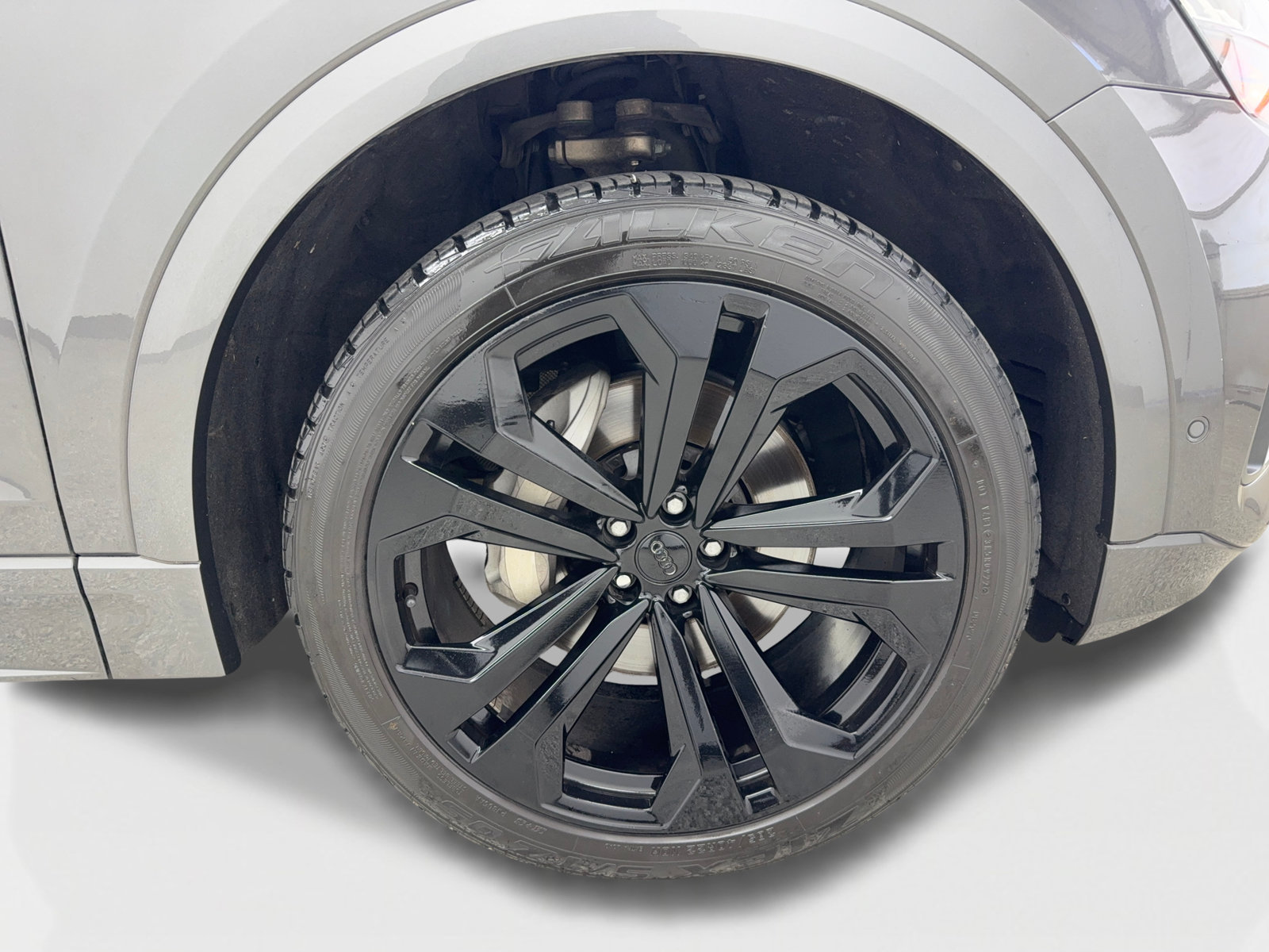 Used 2019 Audi Q8 Prestige AWD/4WD image 55