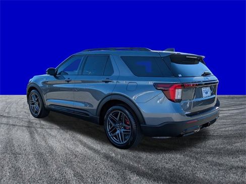 Certified 2025 Ford Explorer ST-Line w/ Premium Package image 6