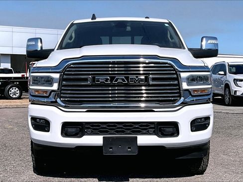 Used 2024 RAM 2500 Laramie AWD/4WD image 3