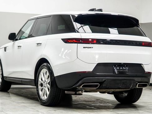 Used 2025 Land Rover Range Rover Sport SE AWD/4WD image 11