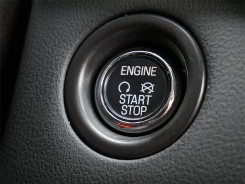 Used 2016 Lincoln MKS AWD image 24