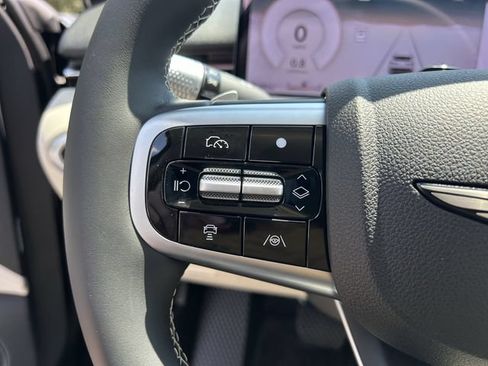 New 2026 Genesis GV70 2.5T Advanced AWD/4WD image 32