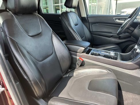 Used 2022 Ford Edge Titanium AWD/4WD image 11