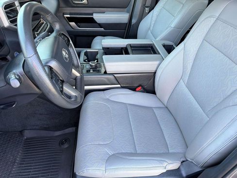 Used 2024 Toyota Tundra Limited AWD/4WD image 5
