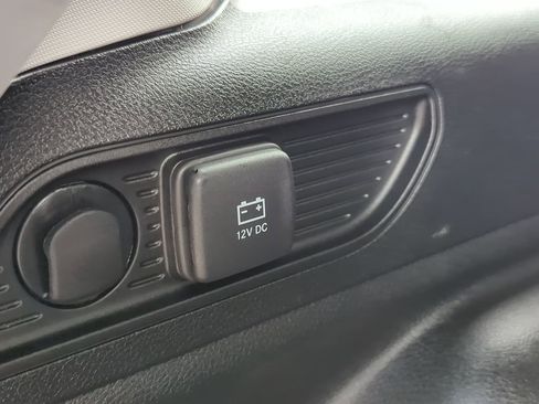 Used 2024 Jeep Grand Cherokee Limited image 31