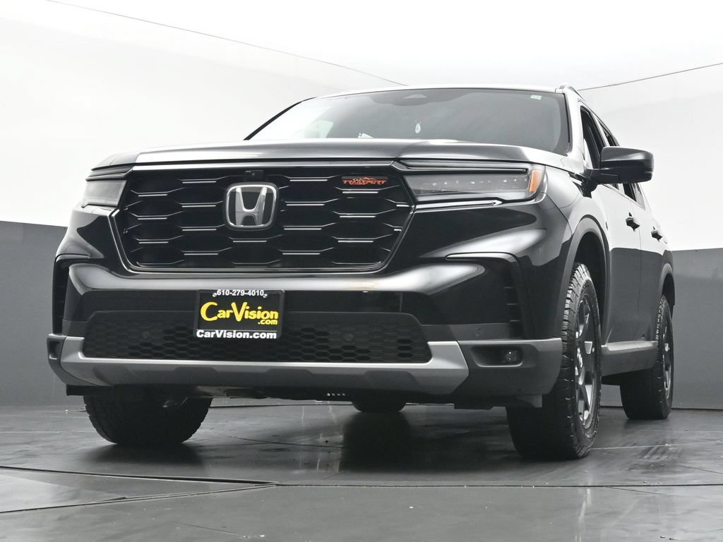 Used 2025 Honda Pilot TrailSport image 49