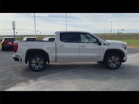 New 2026 GMC Sierra 1500 AT4 w/ Technology Package image 9