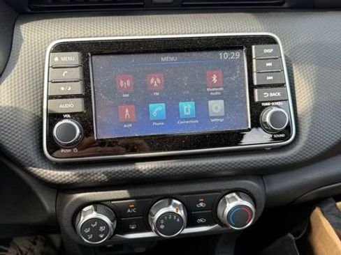 Used 2025 Nissan Kicks Play S FWD image 11
