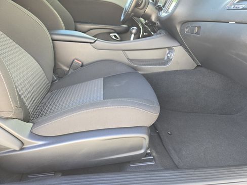 Used 2023 Dodge Challenger R/T w/ Blacktop Package image 17