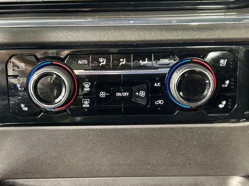 Used 2024 Chevrolet Silverado 2500 High Country w/ High Country Premium Package image 24