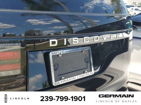 Used 2024 Land Rover Discovery Metropolitan Edition AWD/4WD image 16