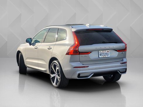 Certified 2023 Volvo XC60 B5 Ultimate AWD/4WD image 4